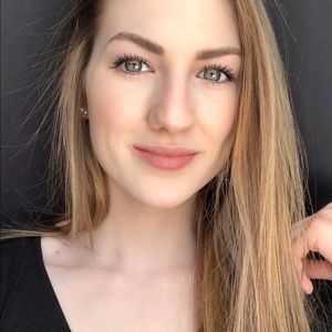 Meet your Posher, Josée